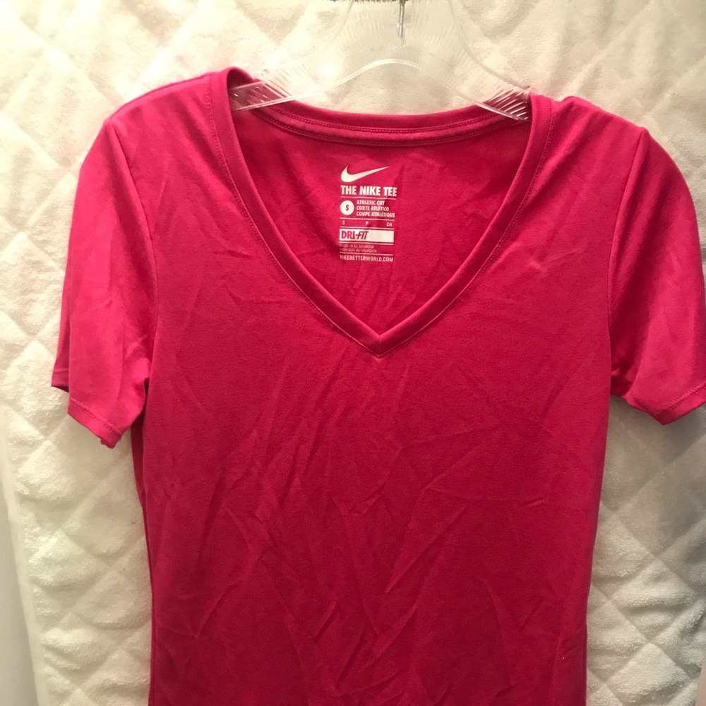 NIKE DRI-FIT T-shirt